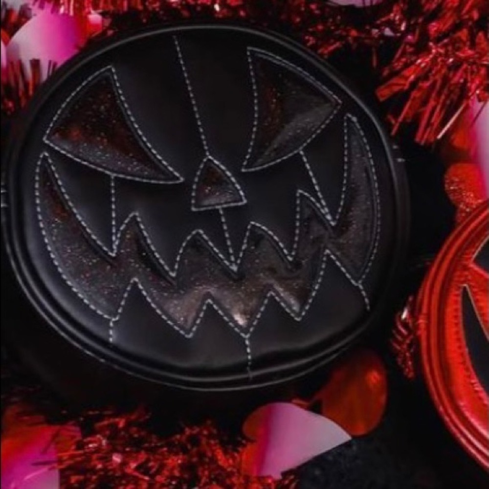 Love pain and stitches mean baby mini pumpkin kult crossbody